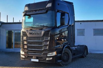 Bezwypadek • Ogrz. post. • Klima post.• Tempomat • Retarder • FV23%